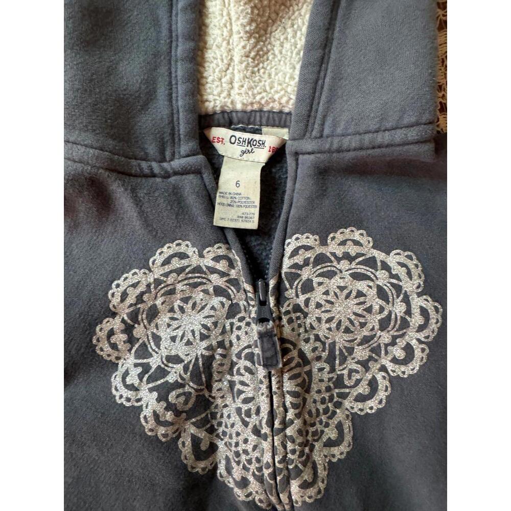 Girl's Spring/Summer Bundle OshKosh, Juicy‎ Couture, Gap Tops & Pants Size 6 - Picture 4 of 16